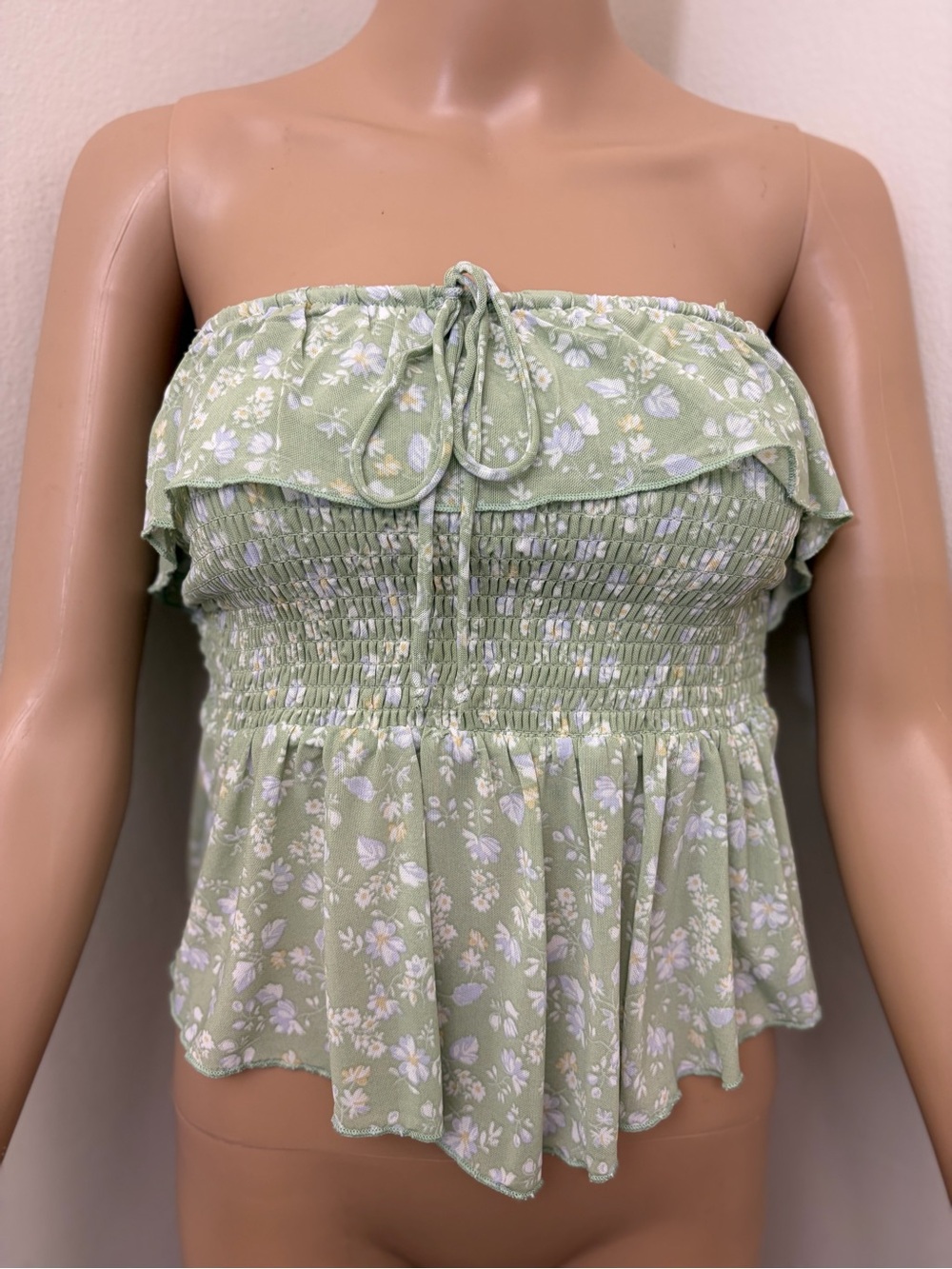 Kirious floral cami top women's size medium green ruffled elastic new with tag